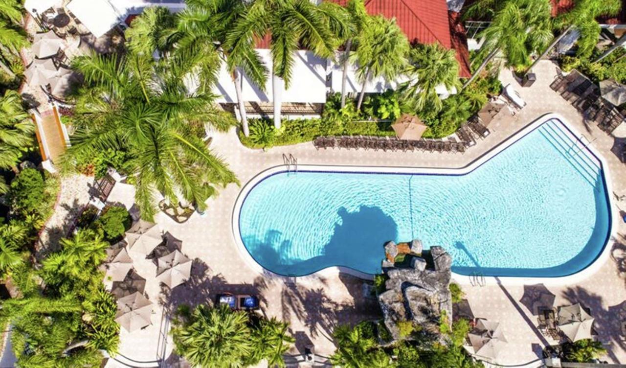 Embassy Suites By Hilton Fort Lauderdale 17Th Street Exterior photo